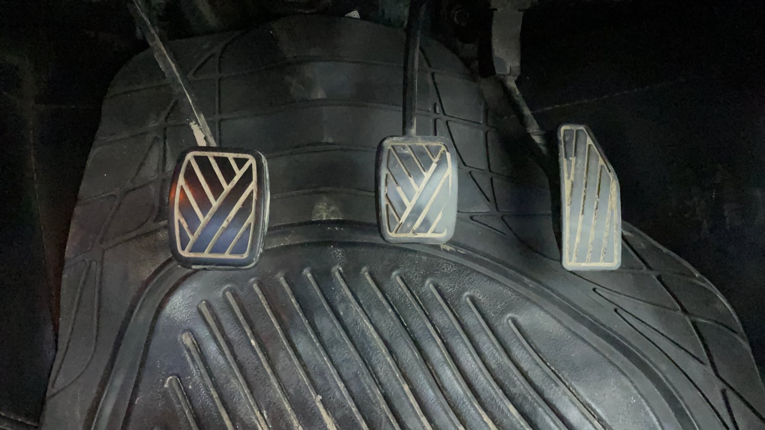Used 2018 Maruti Suzuki Baleno Zeta 1.2 Petrol Manual interior PEDALS VIEW
