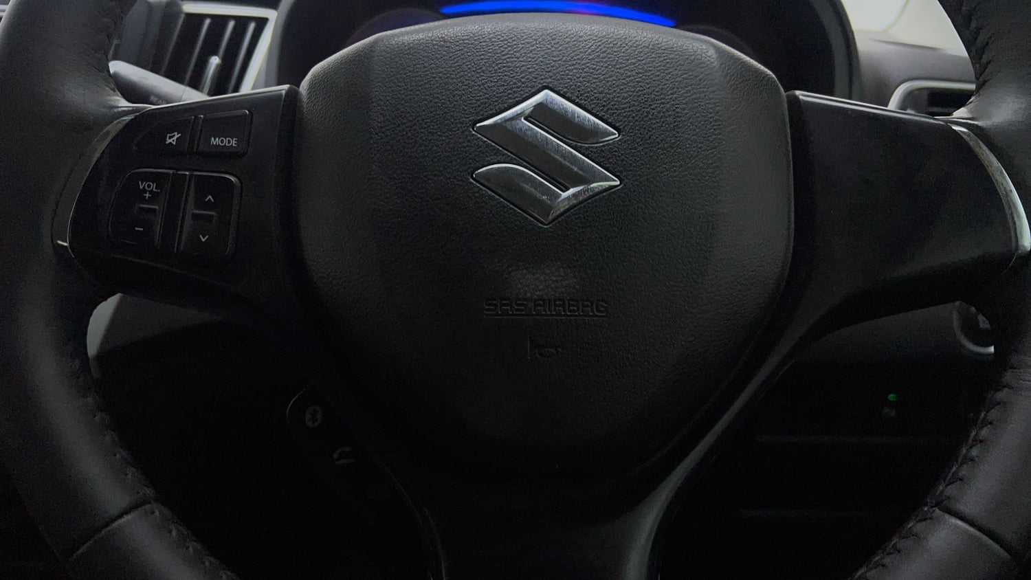 Used 2016 Maruti Suzuki Baleno Zeta 1.2 Petrol Manual top_features Airbags