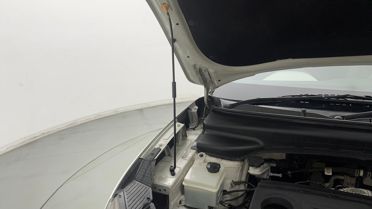 Used 2021 Hyundai Creta SX (O) 1.5 Diesel Automatic Diesel Automatic engine ENGINE RIGHT SIDE HINGE & APRON VIEW