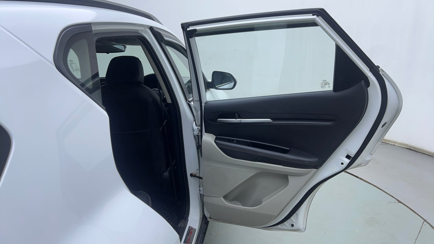 Used 2021 Kia Sonet HTX 1.5 Diesel Manual interior RIGHT REAR DOOR OPEN VIEW