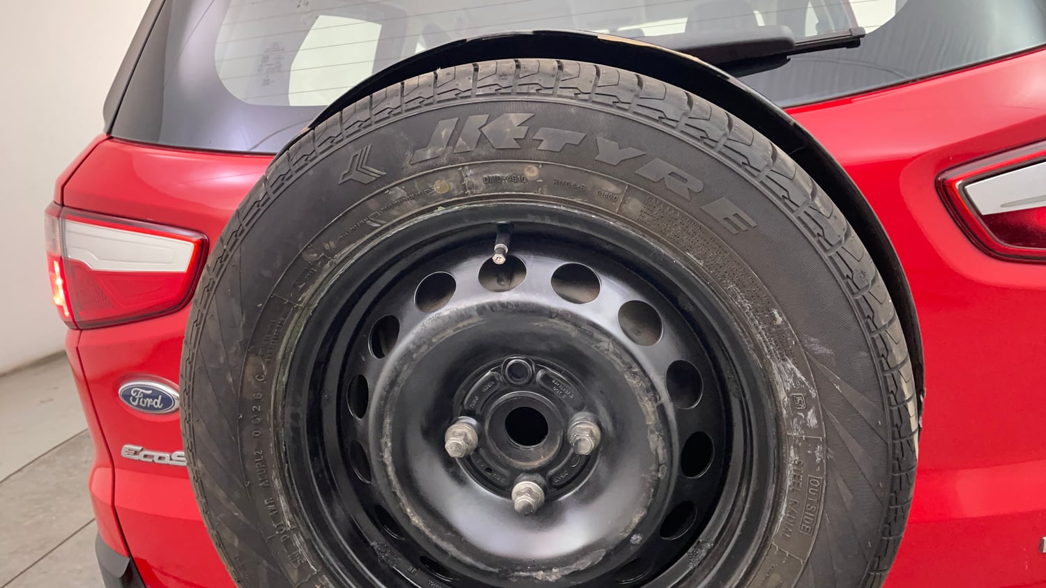 Used 2018 Ford EcoSport Trend 1.5L TDCi Diesel Manual tyres SPARE TYRE VIEW