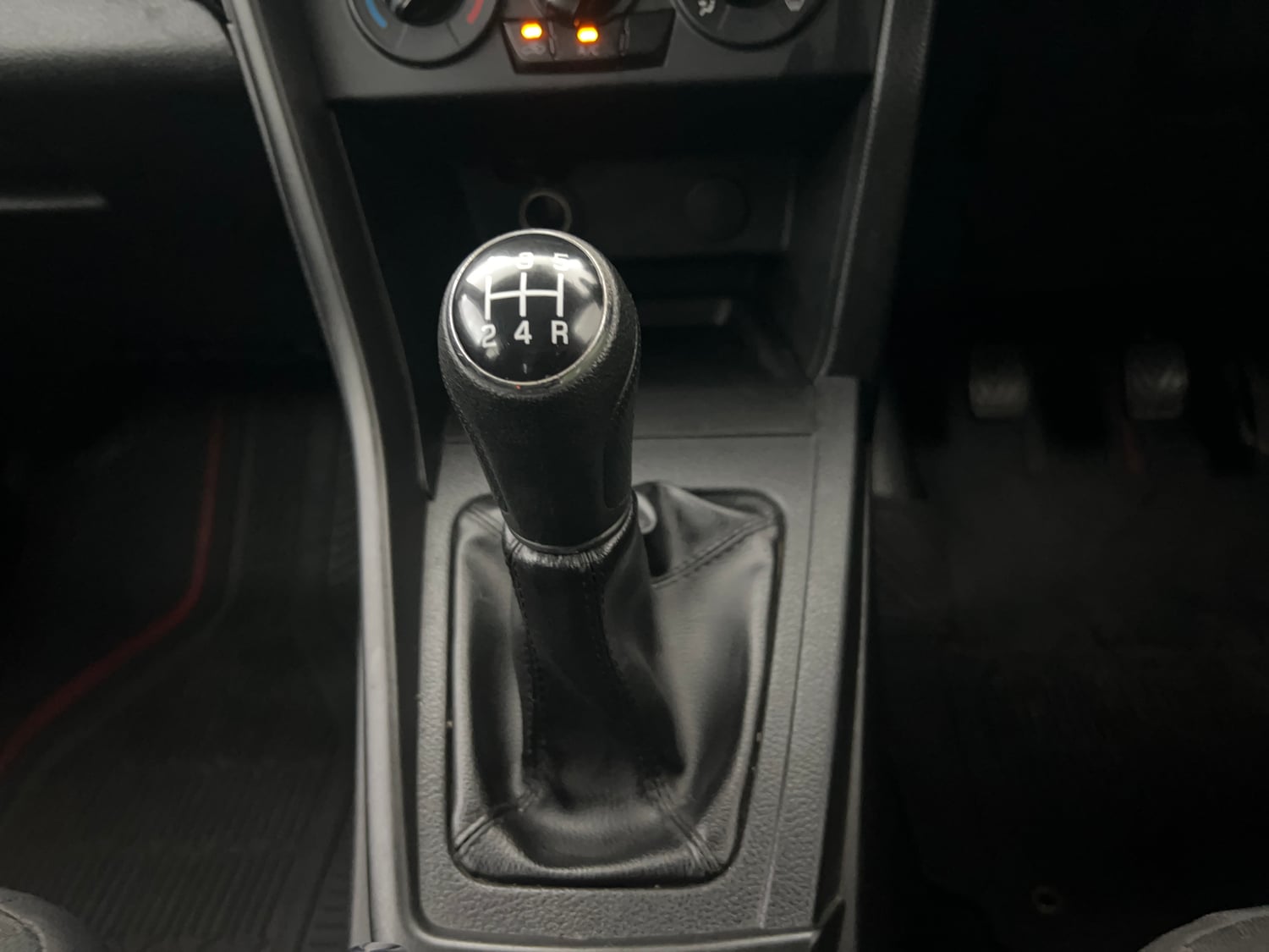 Used 2024 Maruti Suzuki Brezza LXi S-CNG Cng Manual interior GEAR  KNOB VIEW