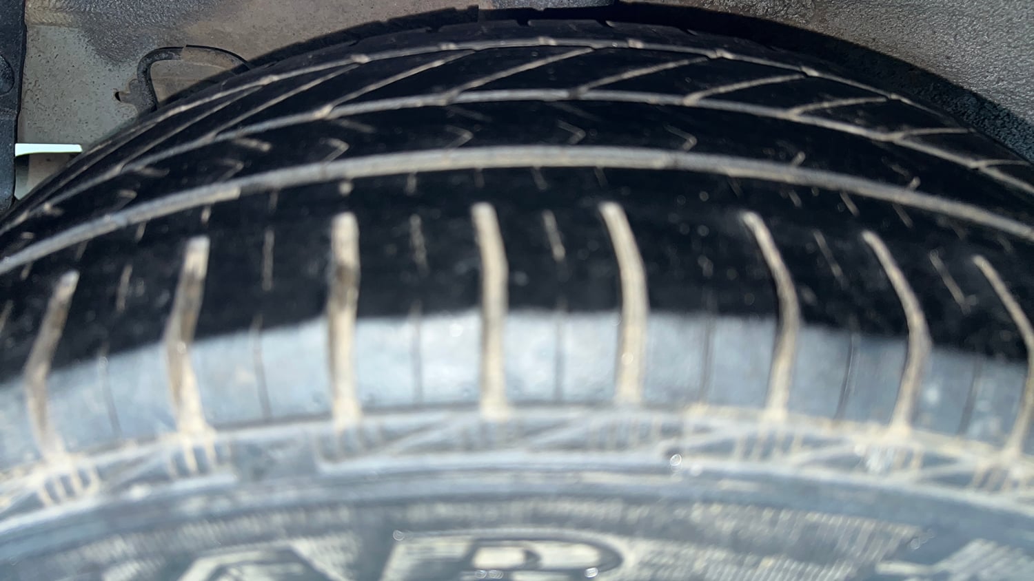 Used 2018 Hyundai Grand i10 Sportz (O) 1.2 Kappa VTVT Petrol Manual tyres RIGHT REAR TYRE TREAD VIEW