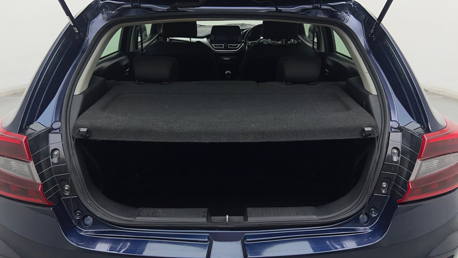 Used 2022 Maruti Suzuki Baleno Alpha AGS Petrol Automatic interior DICKY INSIDE VIEW