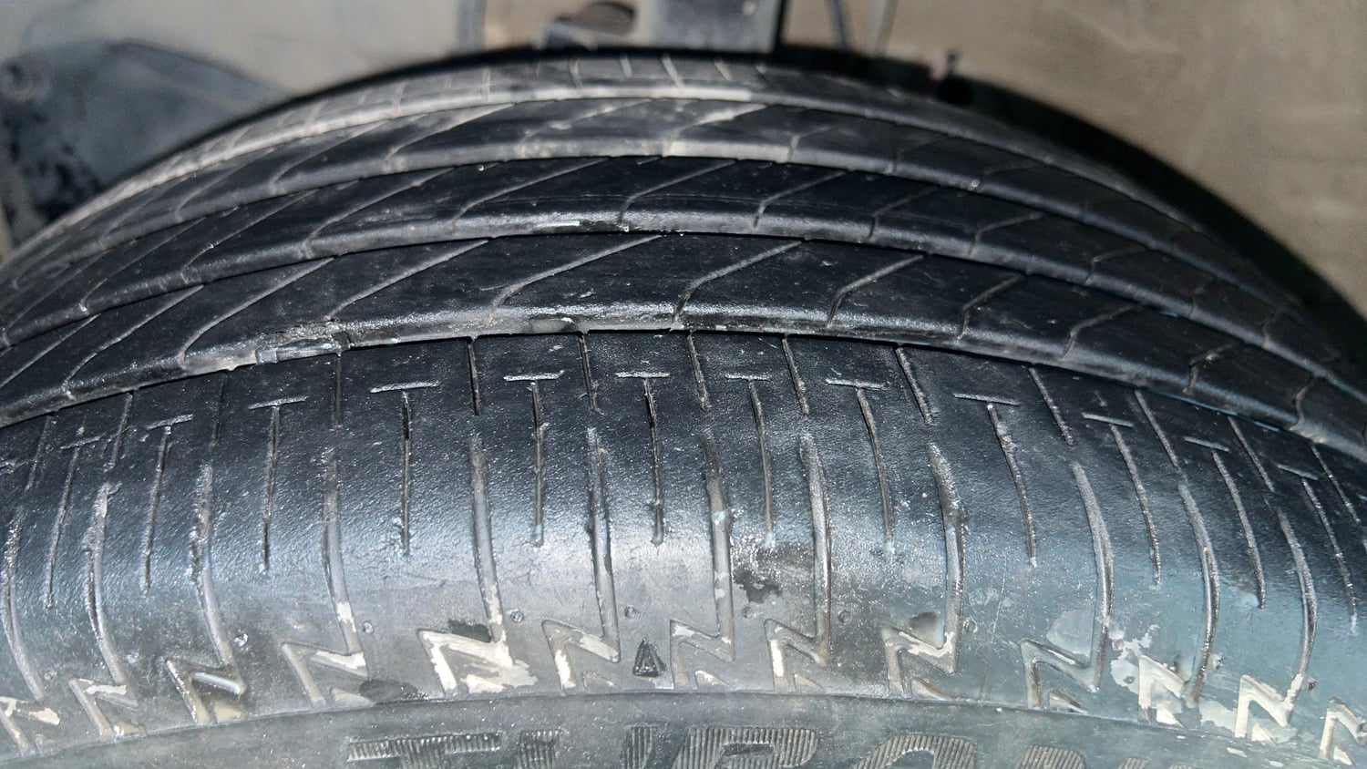Used 2024 Honda Elevate ZX CVT Petrol Automatic tyres LEFT FRONT TYRE TREAD VIEW