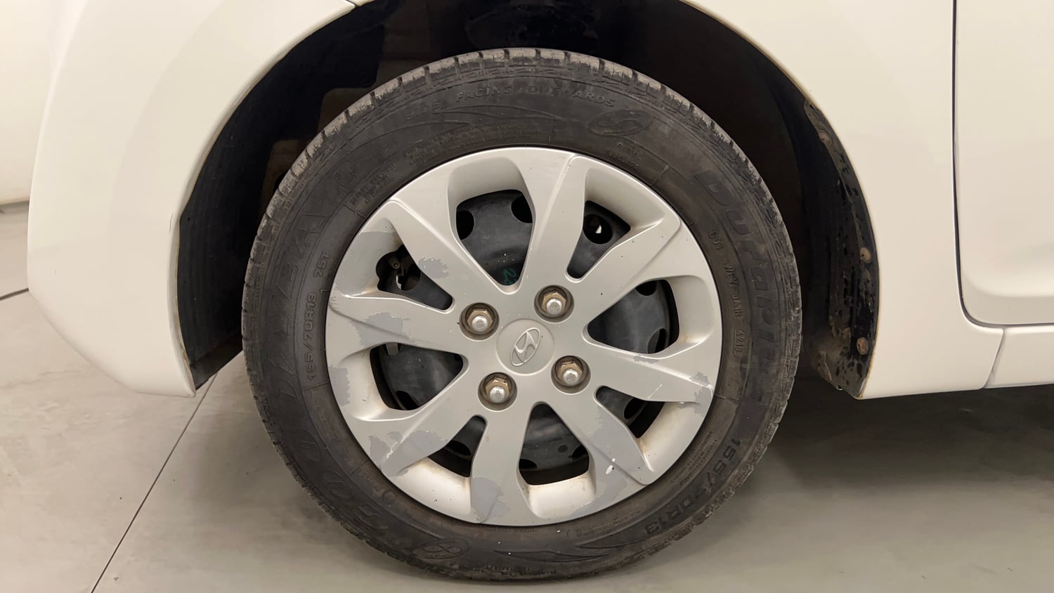 Used 2017 Hyundai Eon Magna + Petrol Manual tyres LEFT FRONT TYRE RIM VIEW