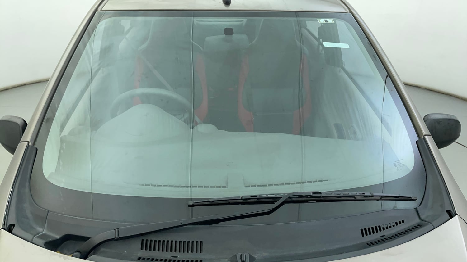 Used 2016 Datsun Redi-GO T (O) Petrol Manual exterior FRONT WINDSHIELD VIEW