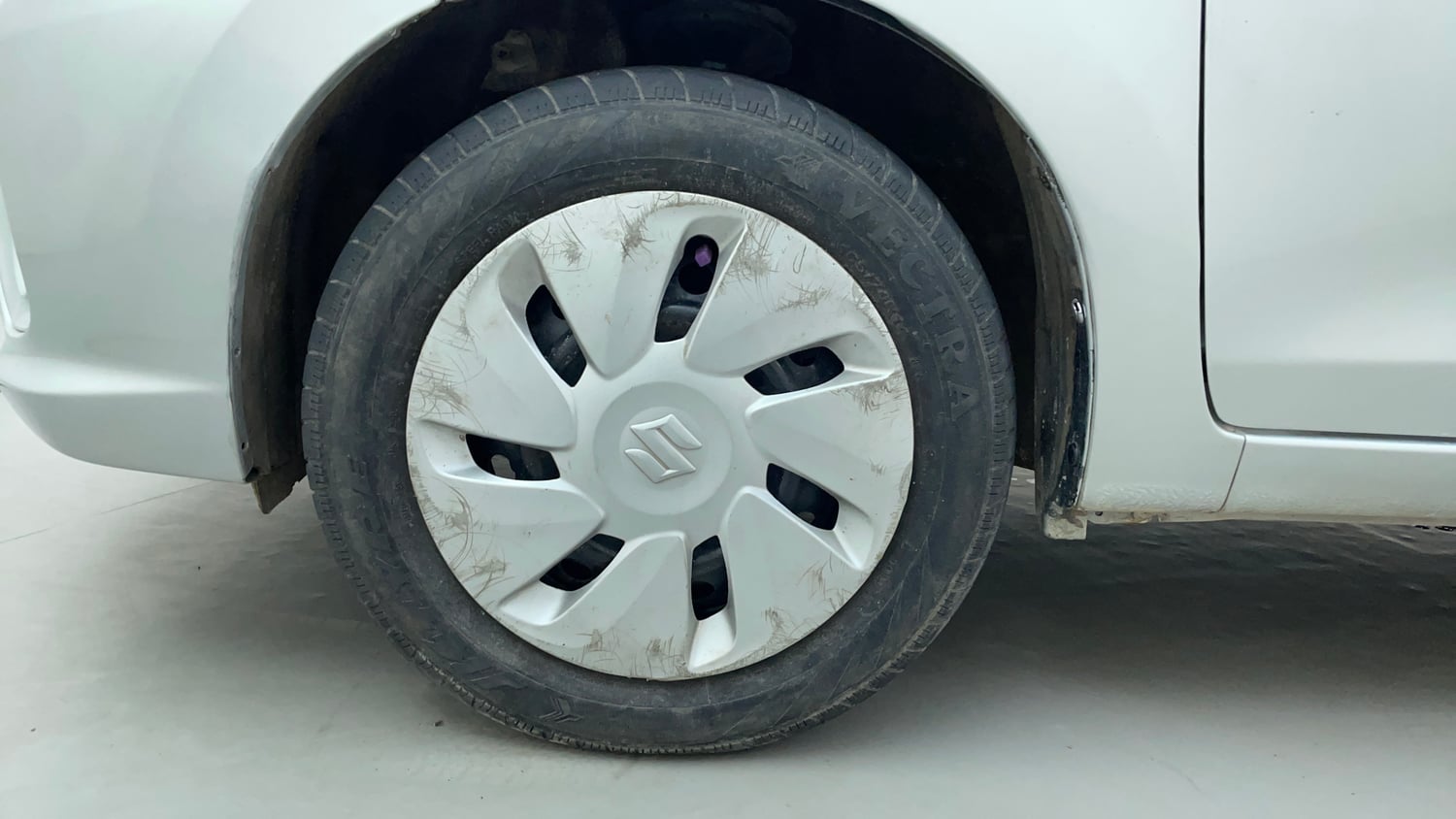 Used 2020 Maruti Suzuki Celerio VXi AMT Petrol Automatic tyres LEFT FRONT TYRE RIM VIEW