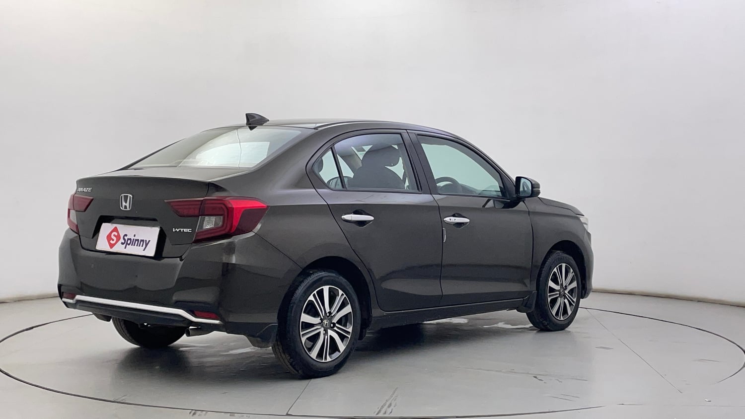 Used 2023 Honda Amaze VX MT 1.2 Petrol Petrol Manual exterior RIGHT REAR CORNER VIEW