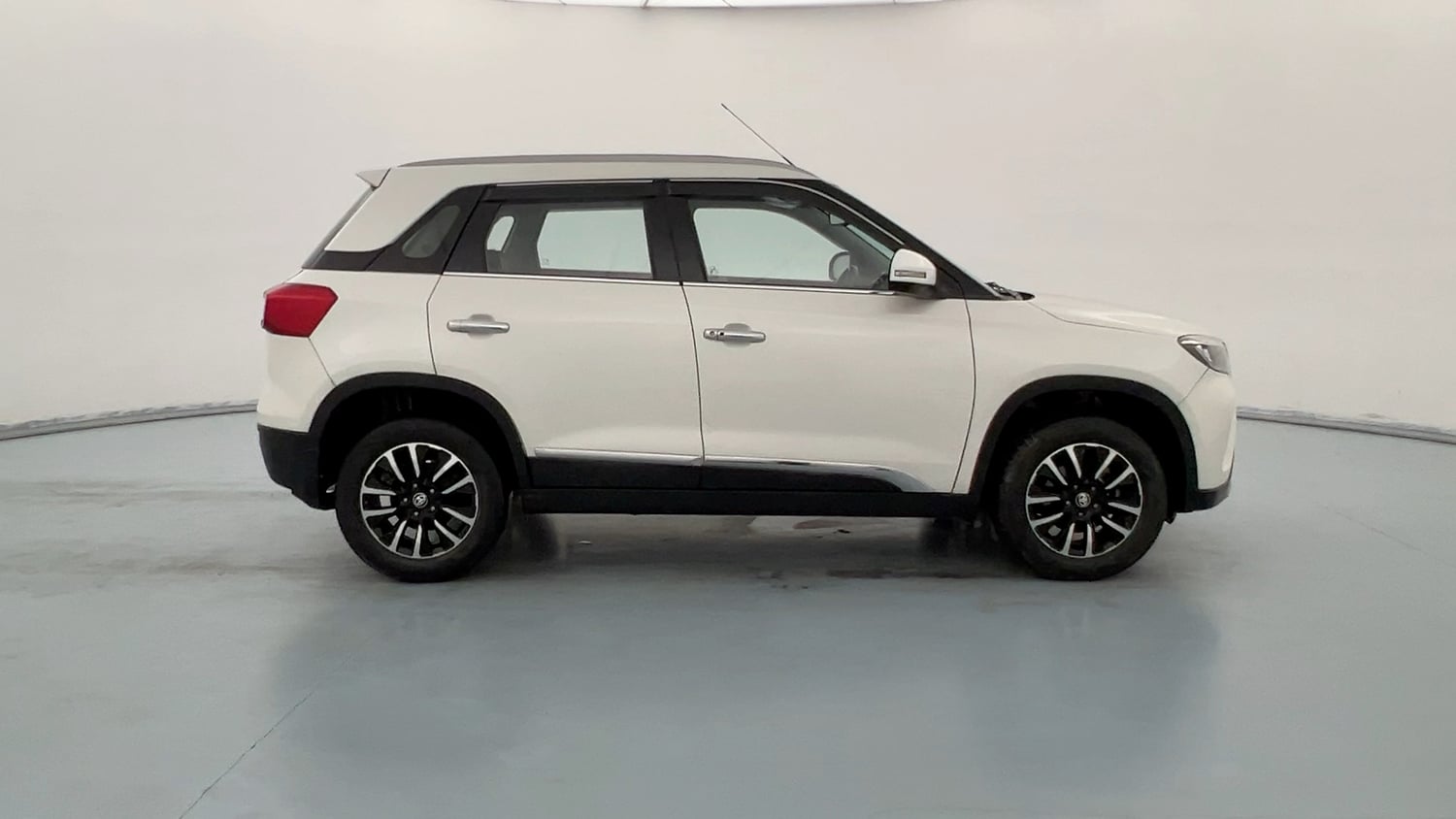 Used 2021 Toyota Urban Cruiser Premium Grade AT Petrol Automatic exterior RIGHT SIDE VIEW