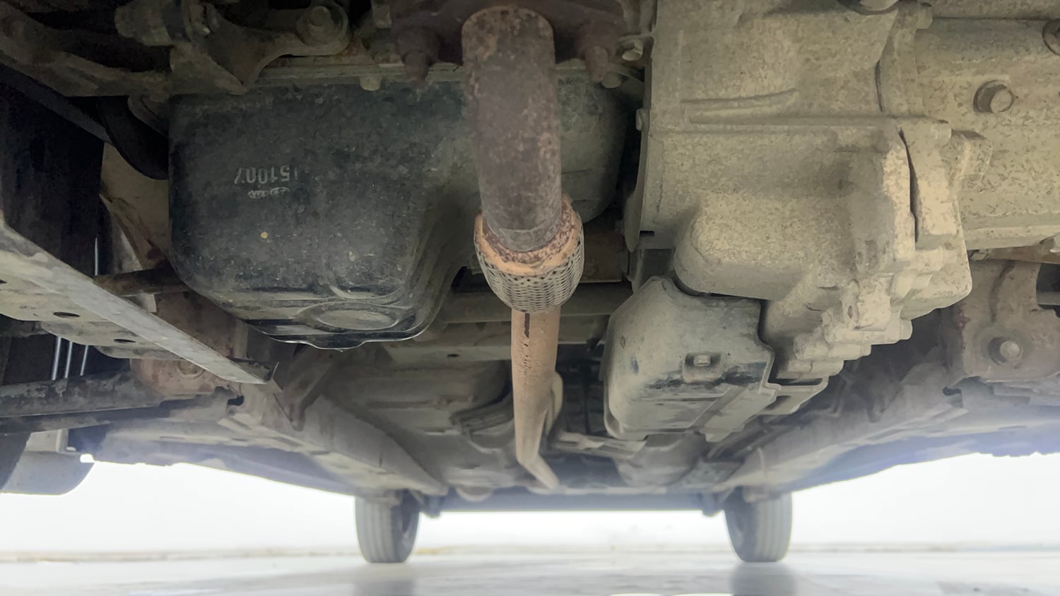 Used 2016 Hyundai Eon Magna + Petrol Manual extra FRONT LEFT UNDERBODY VIEW