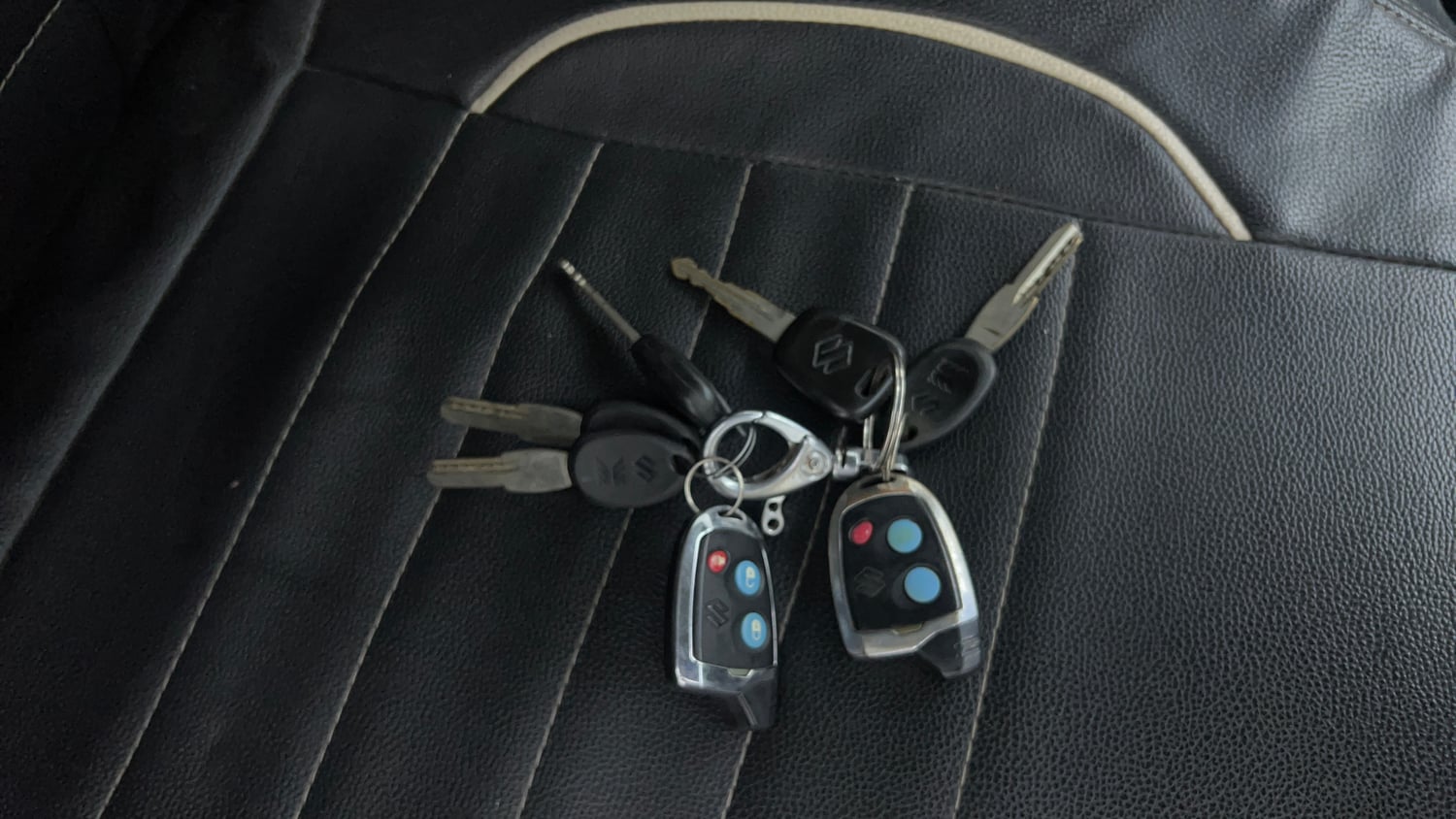 Used 2014 Maruti Suzuki Swift LXi Petrol Manual extra CAR KEY VIEW