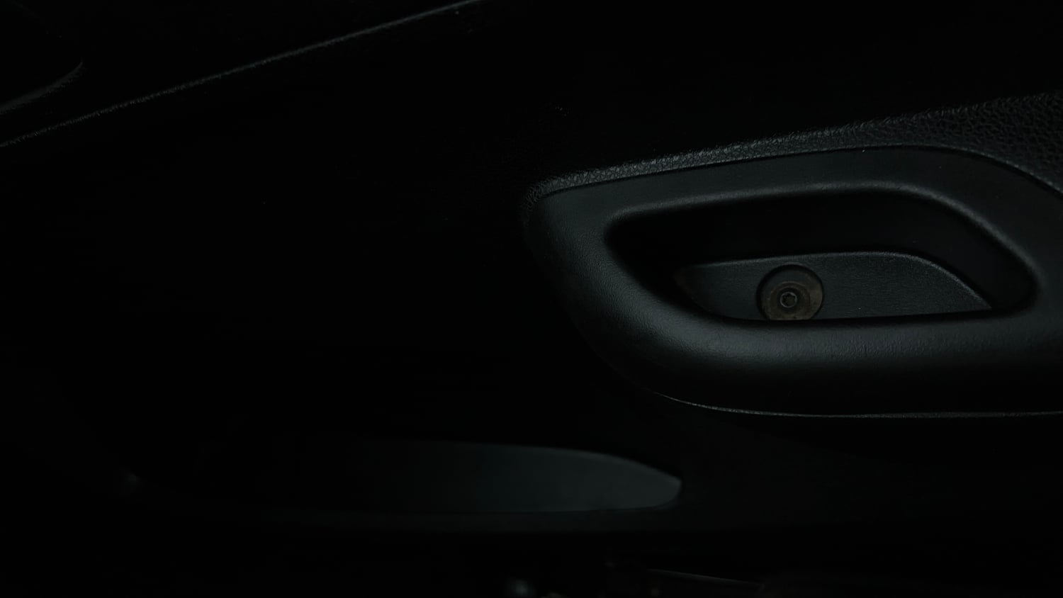 Used 2018 Renault Kwid RXL Petrol Manual top_features Door pockets