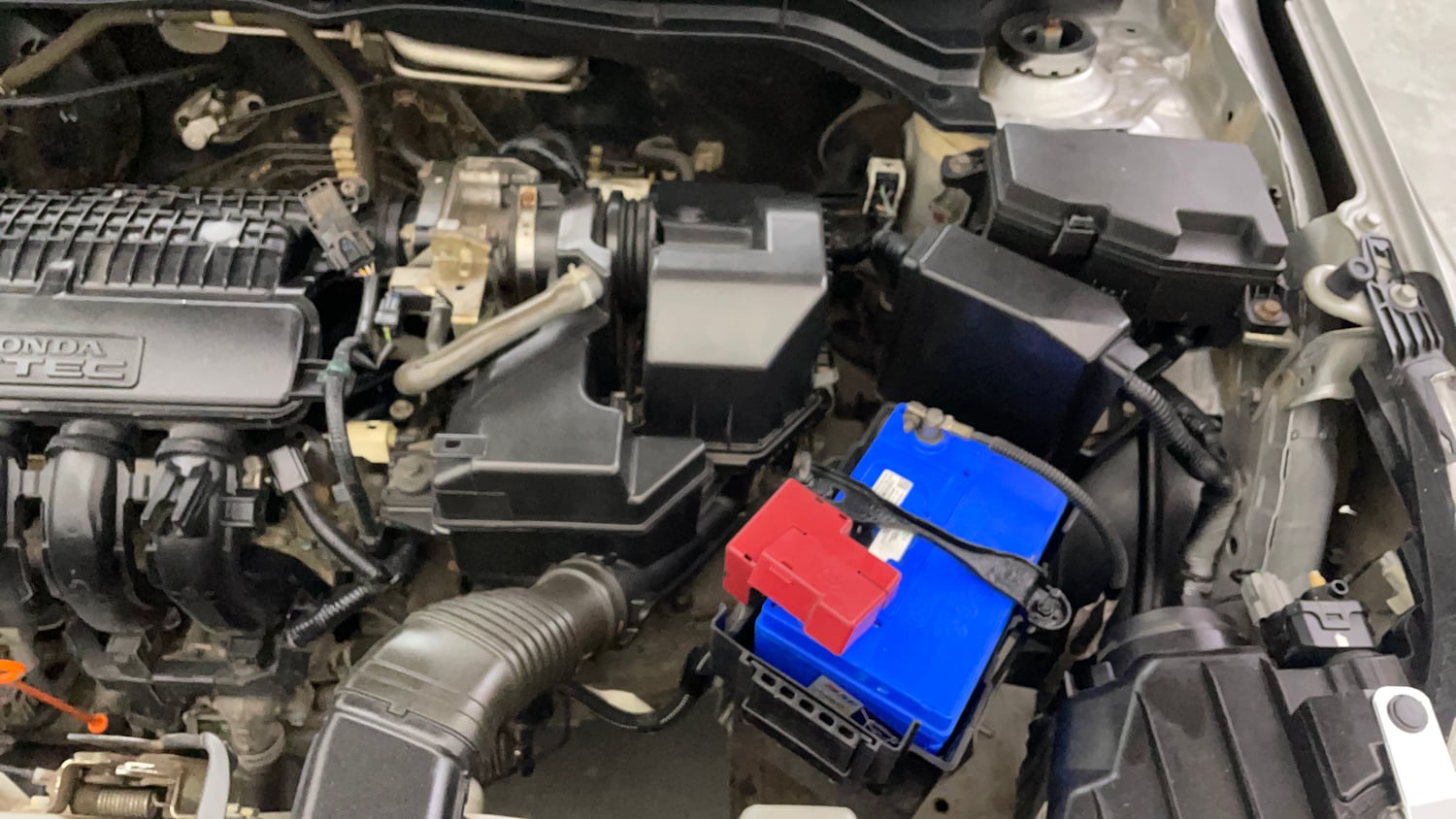 Used 2019 Honda Amaze 1.2 V MT Petrol Petrol Manual engine ENGINE LEFT SIDE VIEW