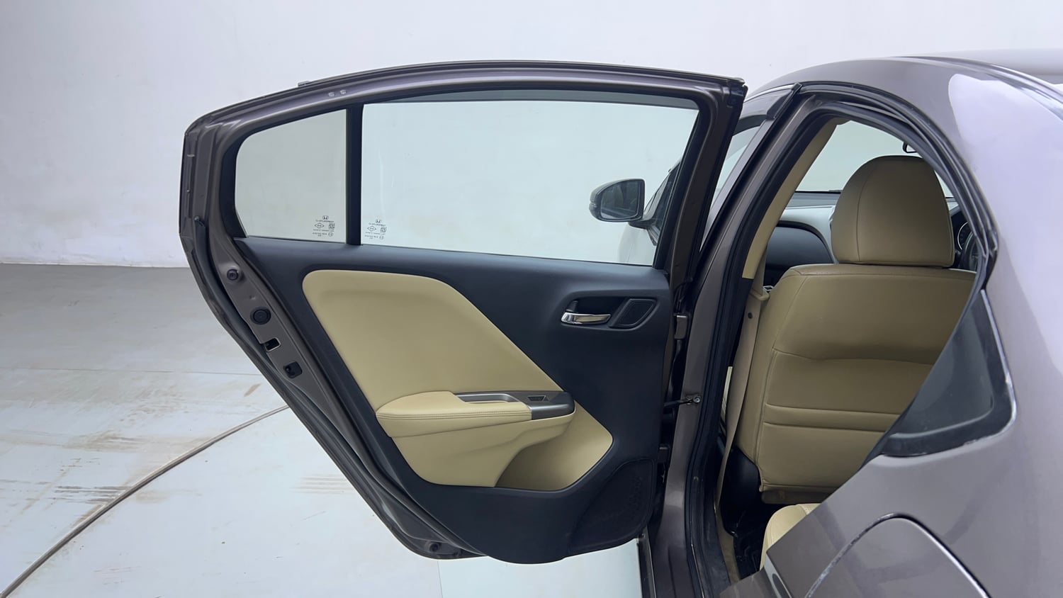 Used 2016 Honda City VX CVT Petrol Automatic interior LEFT REAR DOOR OPEN VIEW