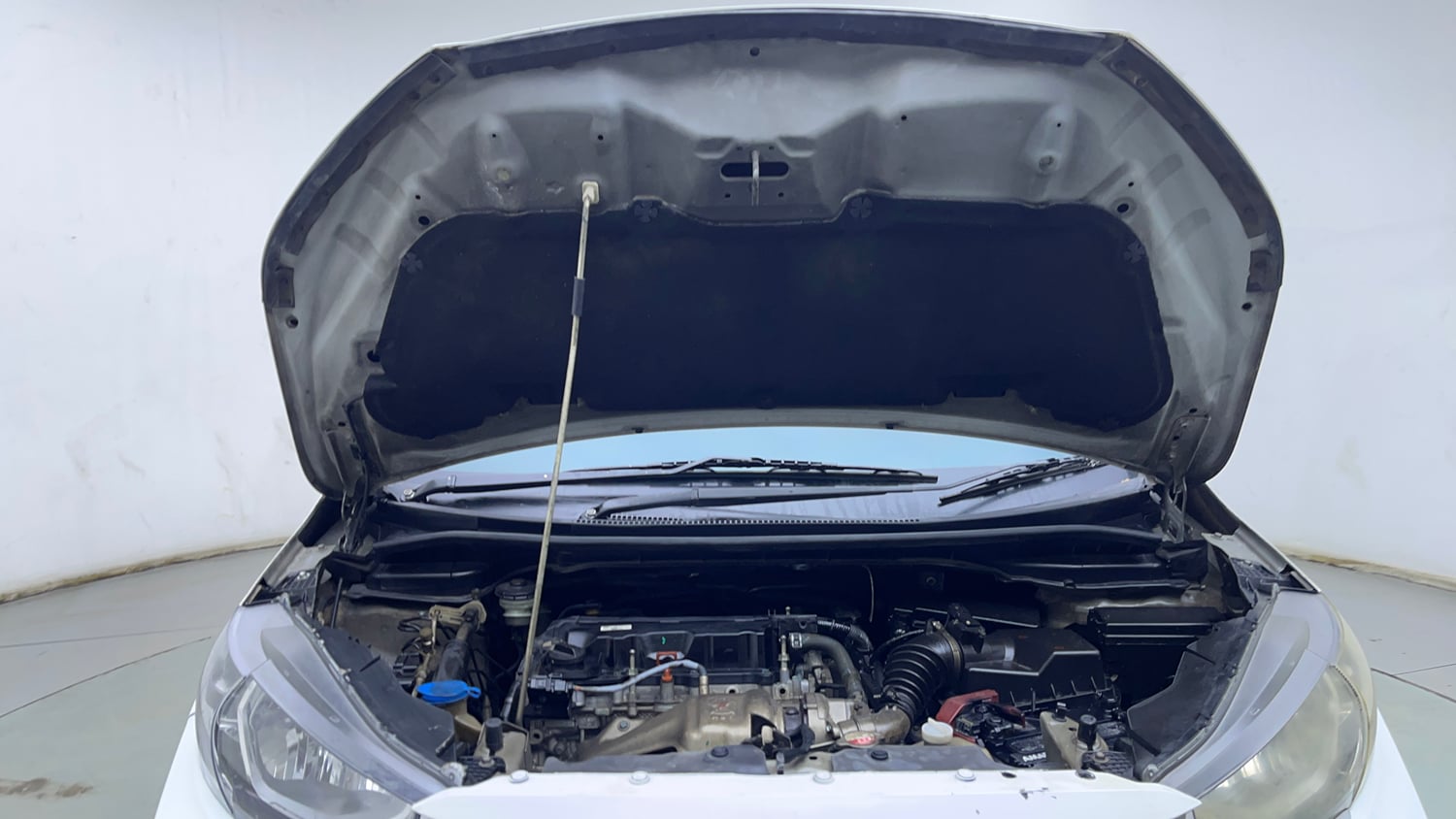 Used 2018 Honda WR-V VX MT Diesel Diesel Manual engine ENGINE & BONNET OPEN FRONT VIEW