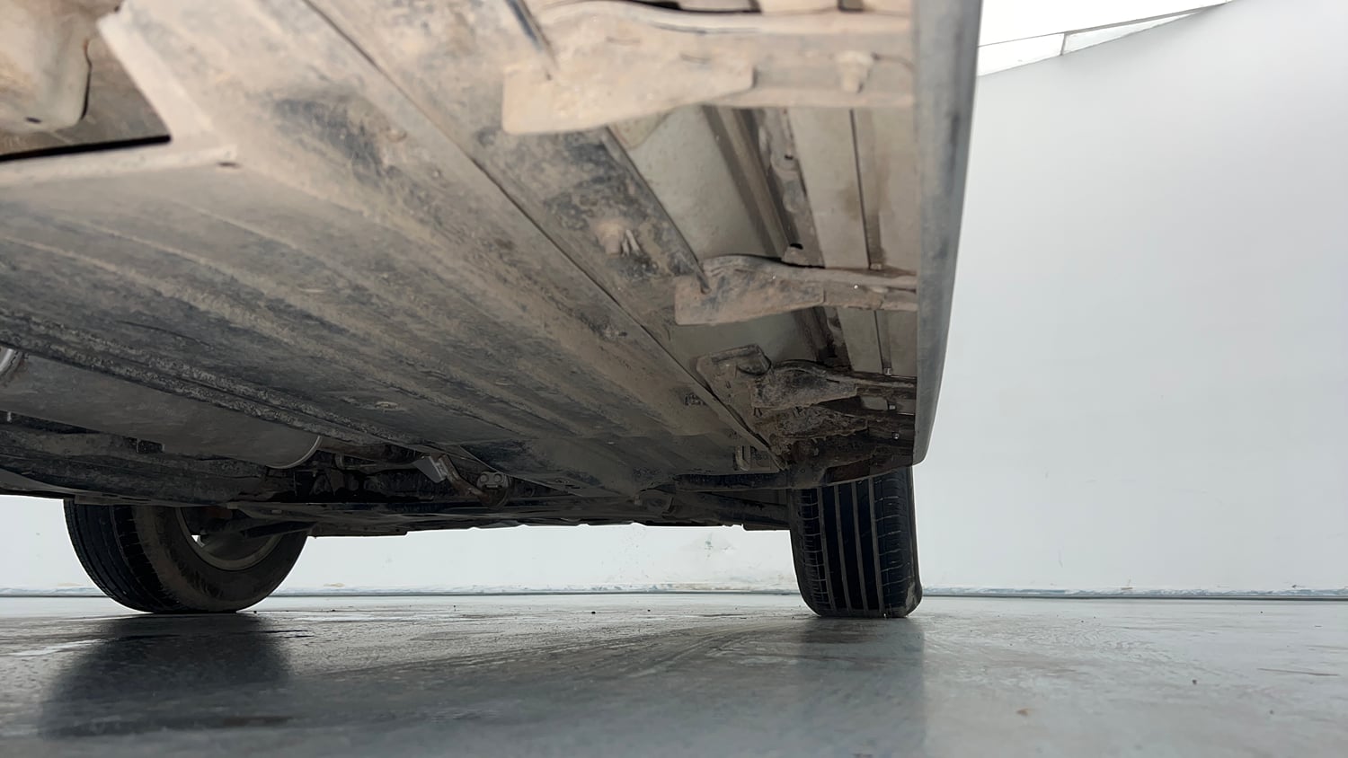 Used 2023 Maruti Suzuki Brezza ZXi Petrol Manual extra REAR RIGHT UNDERBODY VIEW