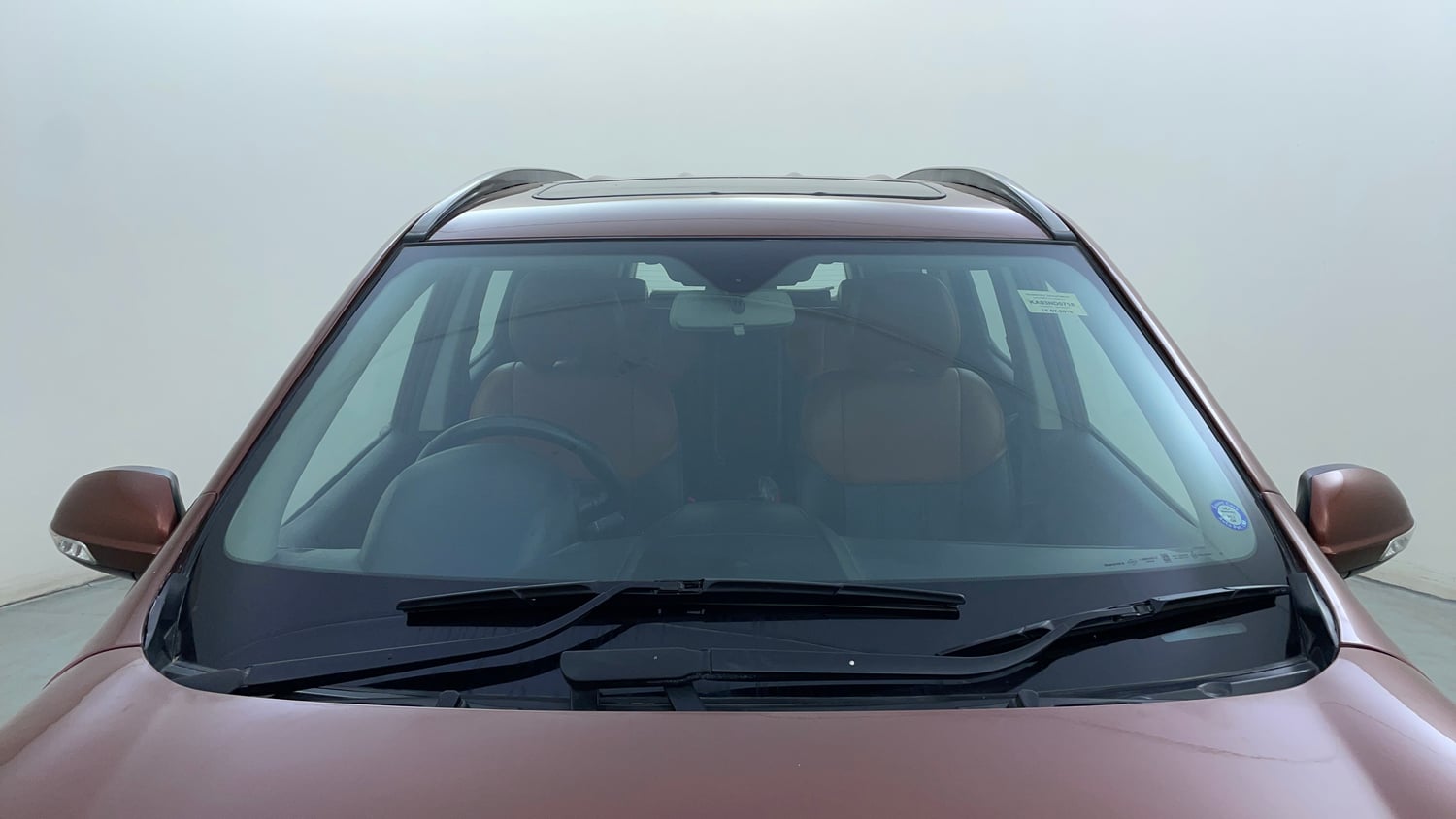Used 2018 Mahindra XUV500 W9 AT Diesel Automatic exterior FRONT WINDSHIELD VIEW