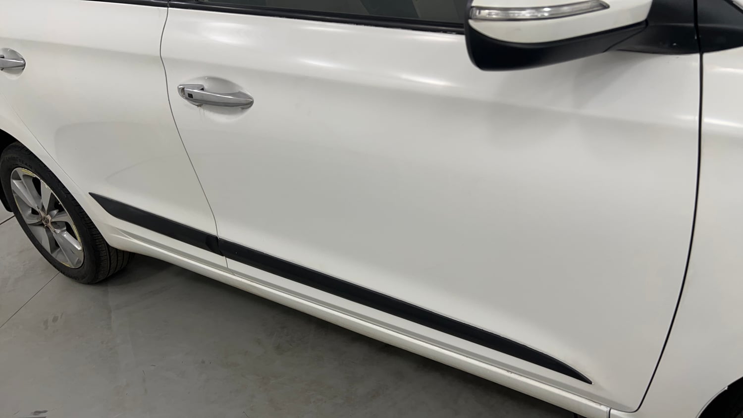 Used 2016 Hyundai Elite i20 Asta 1.2 (O) Petrol Manual dents MINOR SCRATCH