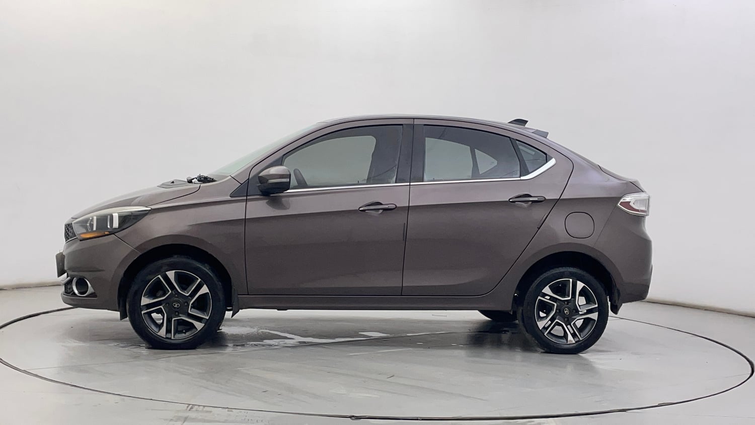 Used 2020 Tata Tigor Revotron XZA Petrol Automatic exterior LEFT SIDE VIEW