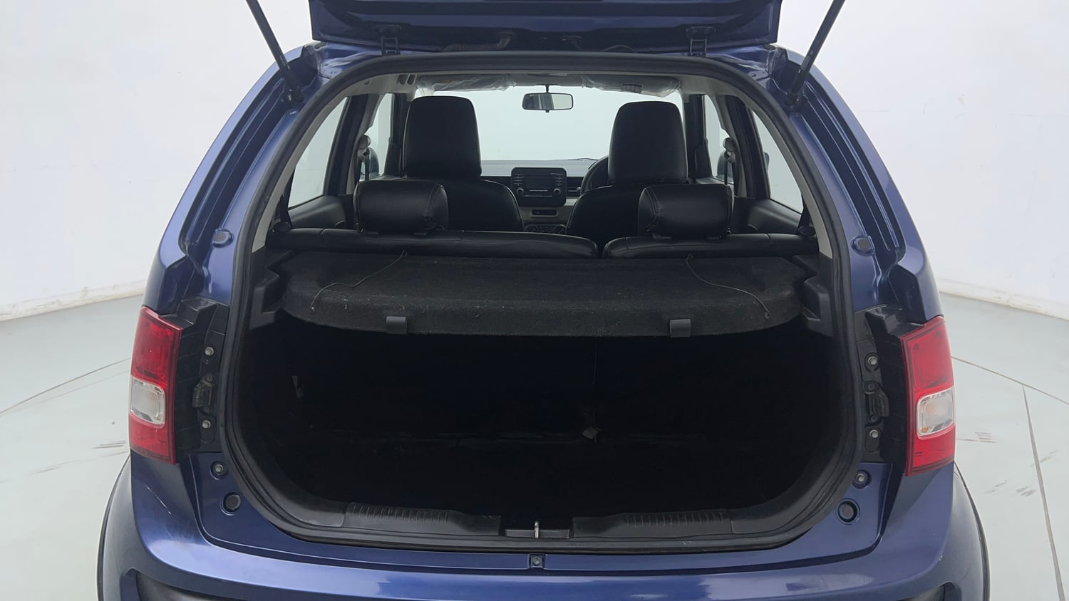 Used 2019 Maruti Suzuki Ignis Zeta 1.2 MT Petrol Manual interior DICKY INSIDE VIEW