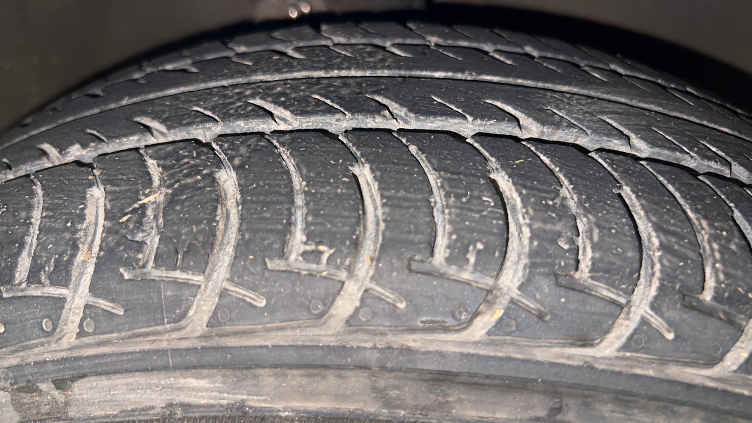 Used 2015 Maruti Suzuki Celerio VXi AMT Petrol Automatic tyres RIGHT FRONT TYRE TREAD VIEW