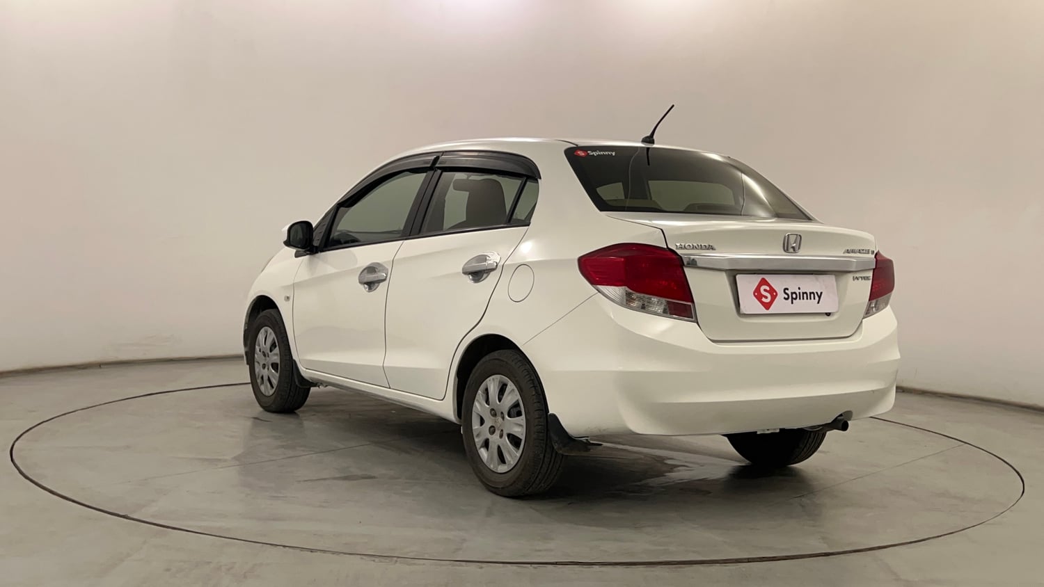 Used 2014 Honda Amaze 1.2 S i-VTEC Petrol Manual exterior LEFT REAR CORNER VIEW