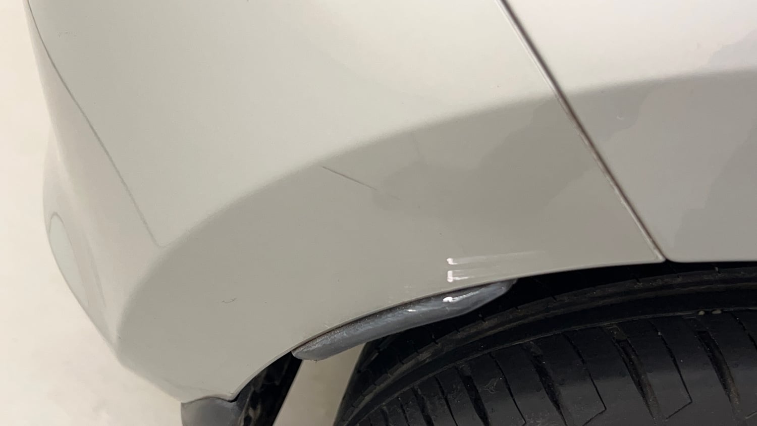 Used 2024 Maruti Suzuki Swift ZXi AMT Petrol Automatic dents MINOR SCRATCH
