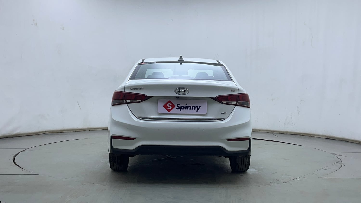 Used 2018 Hyundai Verna SX (O) 1.6 VTVT AT Petrol Automatic exterior BACK VIEW