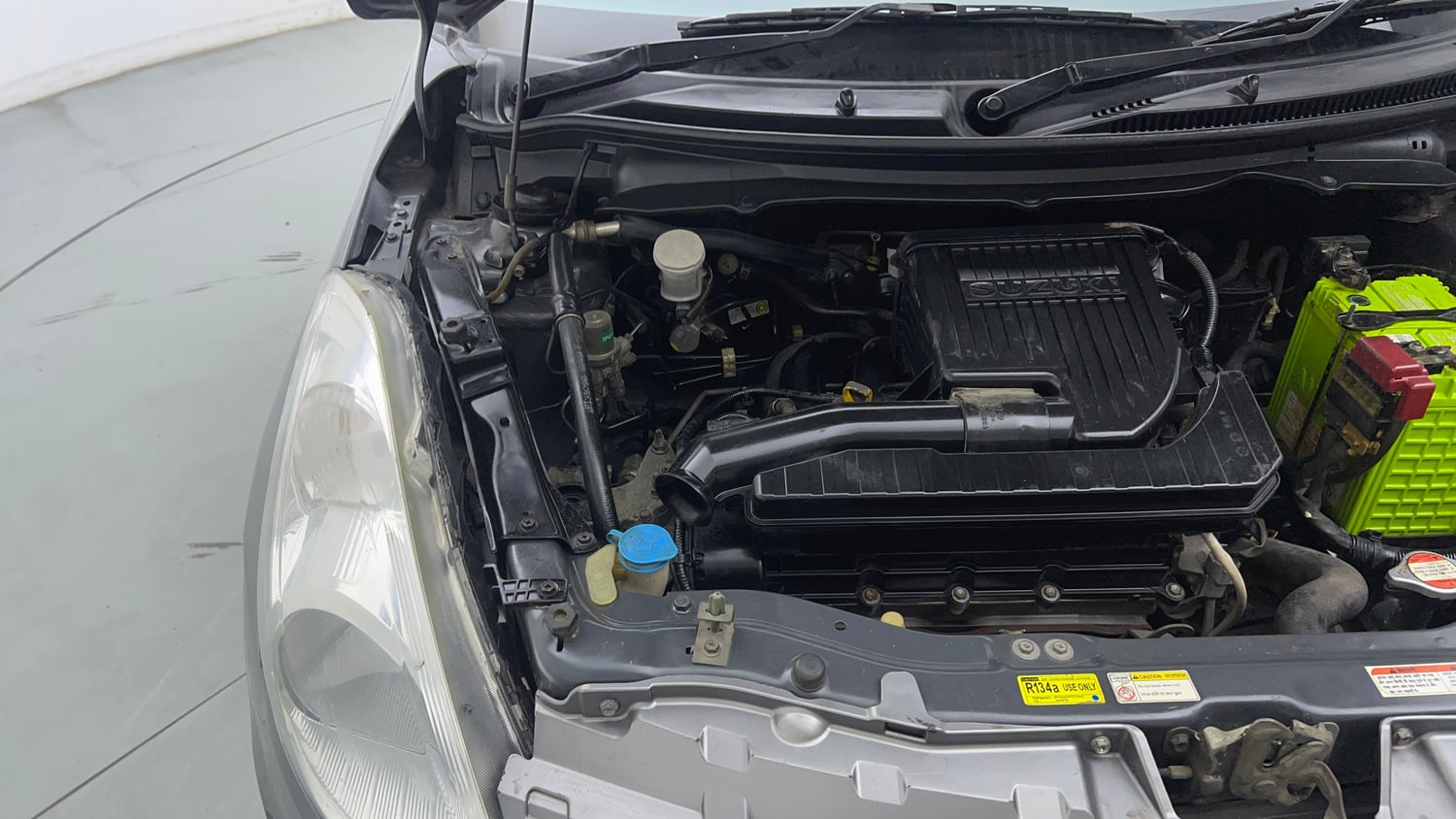 Used 2014 Maruti Suzuki Swift LXi Petrol Manual engine ENGINE RIGHT SIDE VIEW