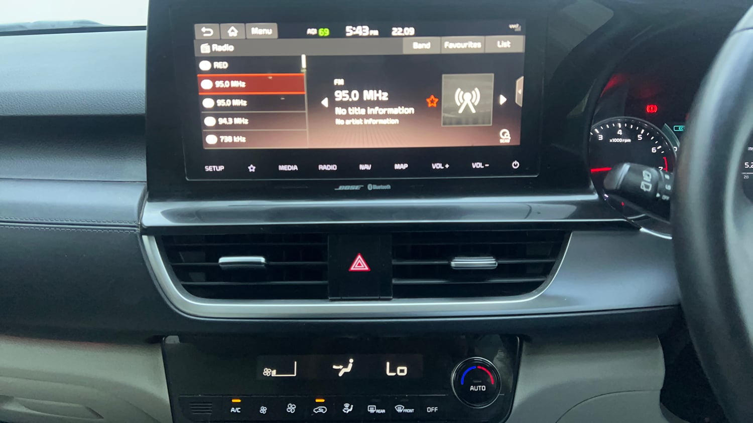 Used 2020 kia Seltos GTX Plus DCT 1.4 Petrol Automatic interior MUSIC SYSTEM & AC CONTROL VIEW