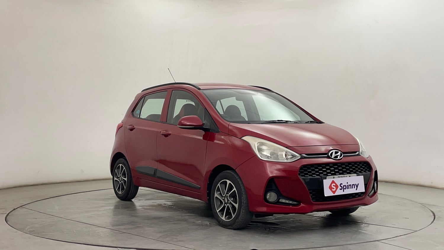 Used 2017 Hyundai Grand i10 Sportz (O) AT 1.2 Kappa VTVT Petrol Automatic exterior RIGHT FRONT CORNER VIEW