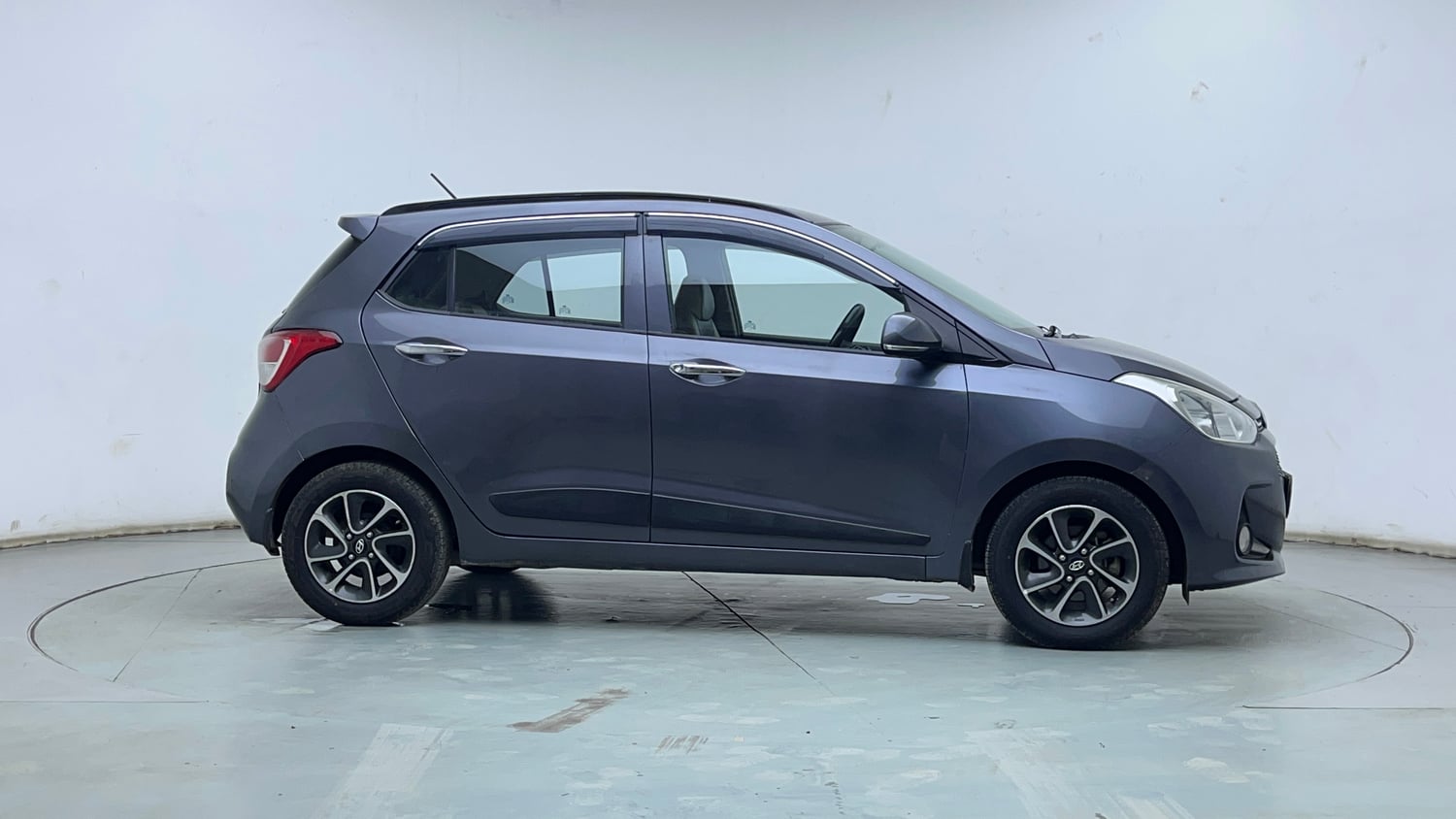 Used 2018 Hyundai Grand i10 Asta 1.2 Kappa VTVT Petrol Manual exterior RIGHT SIDE VIEW