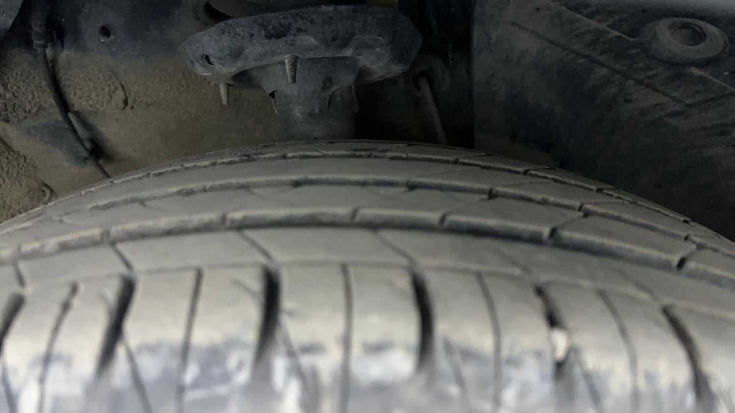 Used 2024 Kia Sonet GTX Plus 1.0 Turbo Petrol DCT Petrol Automatic tyres RIGHT FRONT TYRE TREAD VIEW