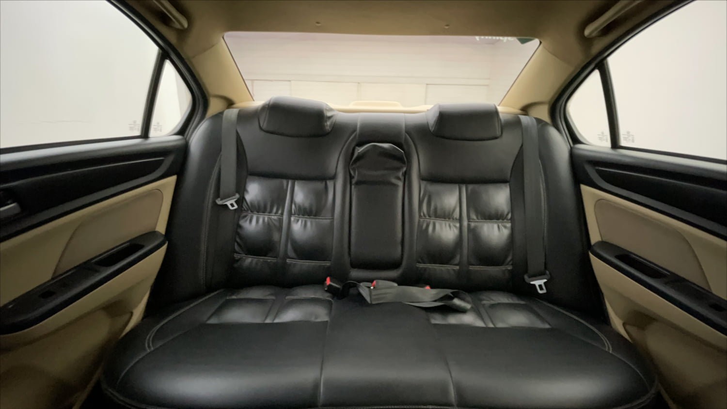 Used 2023 Honda Amaze VX MT 1.2 Petrol Petrol Manual interior REAR SEAT CONDITION VIEW
