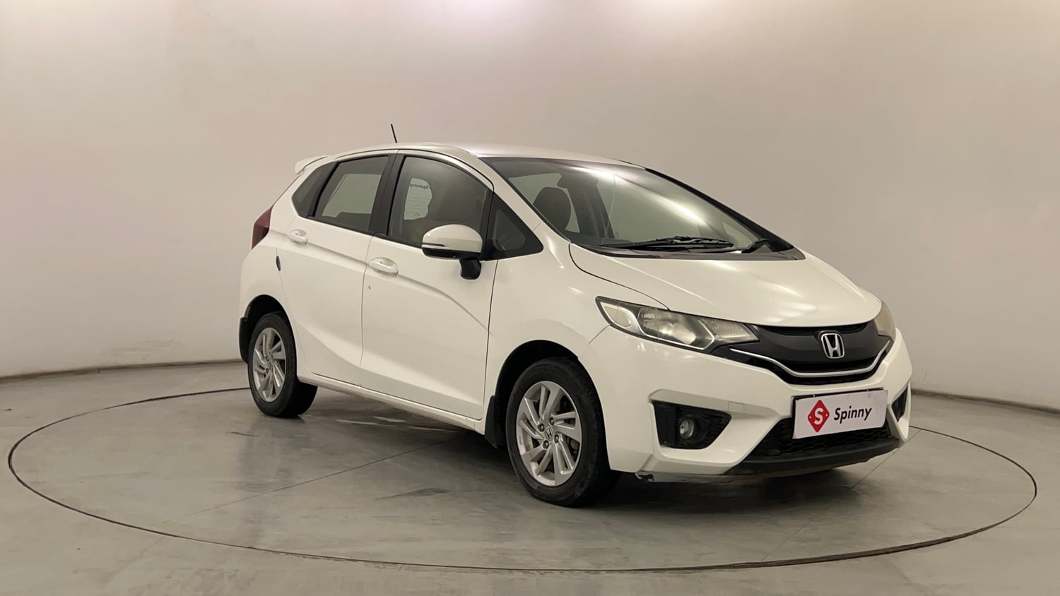Used 2016 Honda Jazz VX Petrol Petrol Manual exterior RIGHT FRONT CORNER VIEW