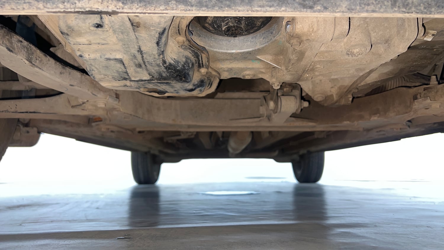 Used 2021 Nissan Magnite XV Premium Turbo (O) Petrol Manual extra FRONT LEFT UNDERBODY VIEW