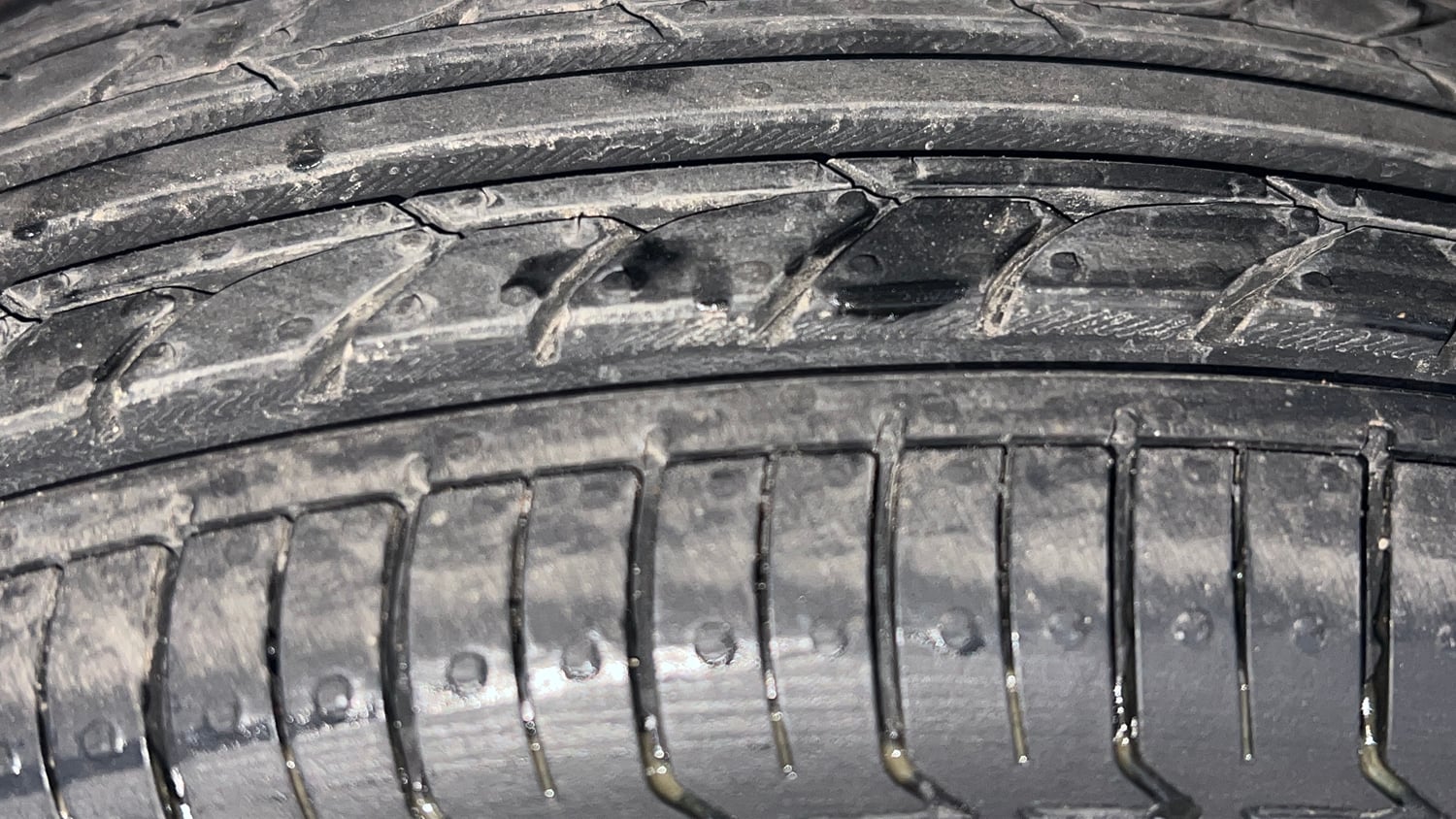 Used 2014 Maruti Suzuki Alto K10 VXi Petrol Manual tyres LEFT FRONT TYRE TREAD VIEW
