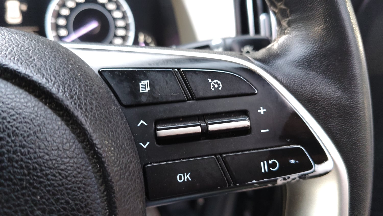 Used 2022 Hyundai Creta SX 1.5 Petrol Petrol Manual top_features Cruise control