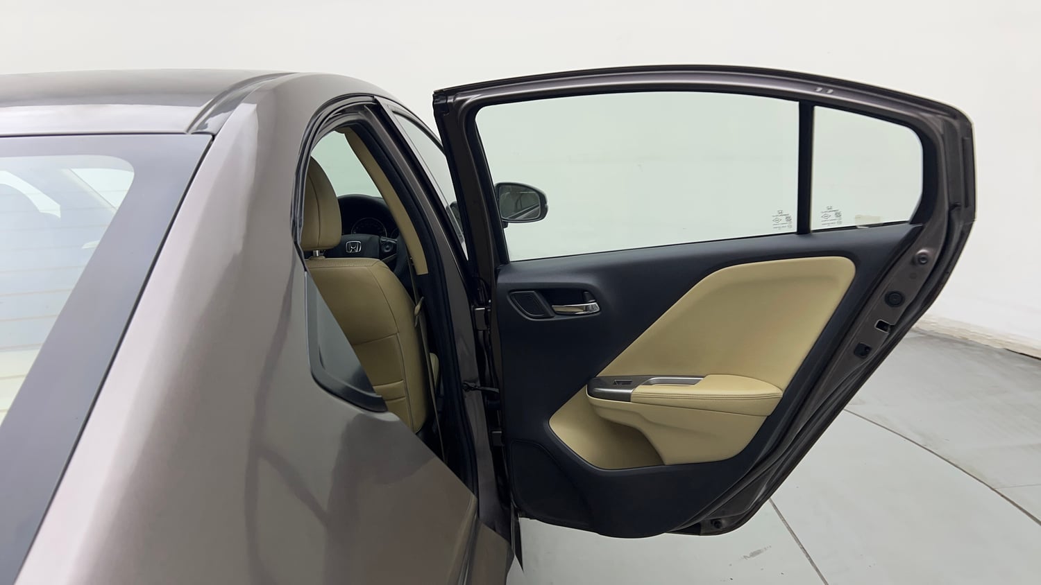 Used 2015 Honda City VX CVT Petrol Automatic interior RIGHT REAR DOOR OPEN VIEW