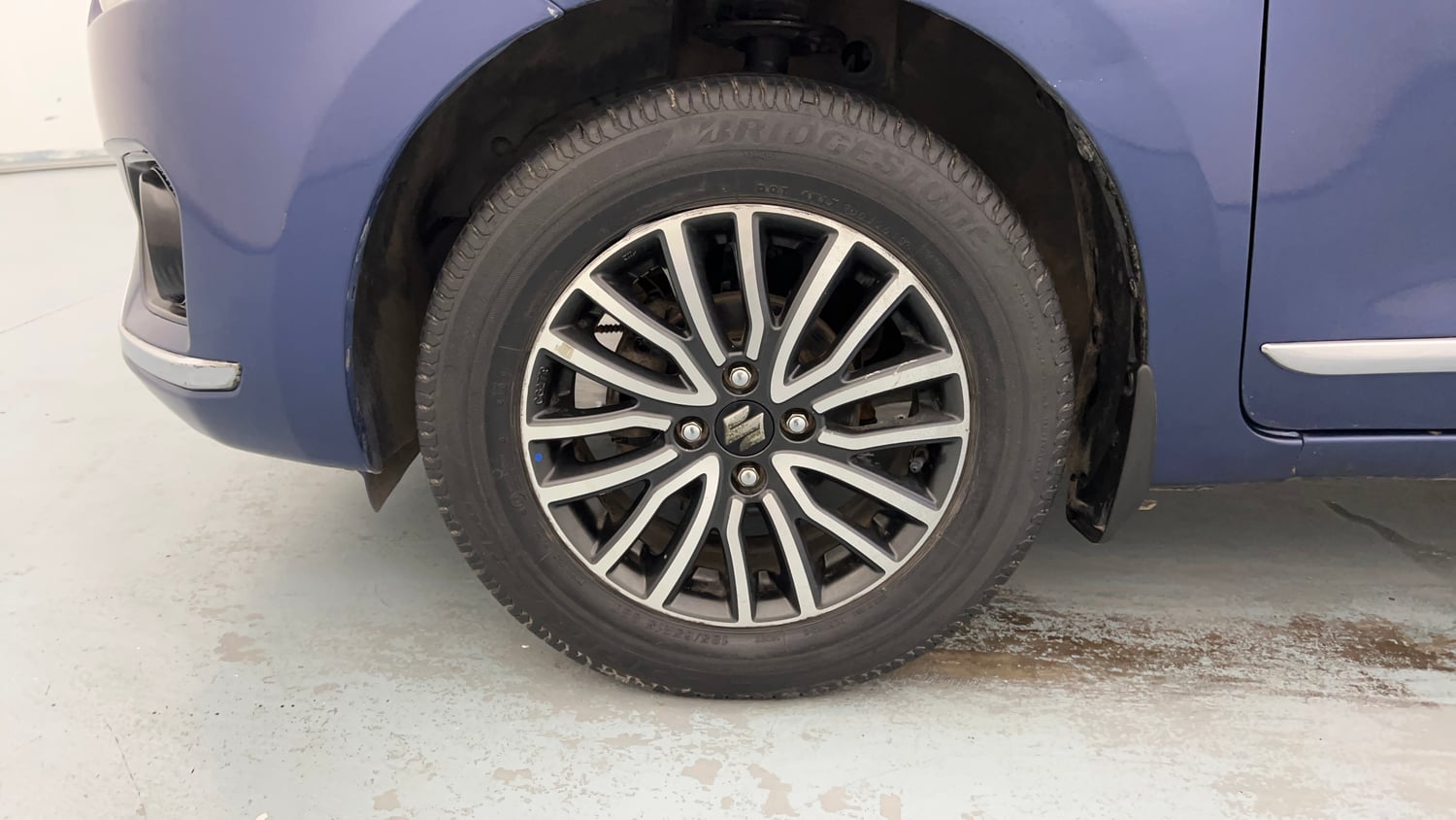 Used 2018 Maruti Suzuki Dzire ZXi Plus Petrol Manual tyres LEFT FRONT TYRE RIM VIEW
