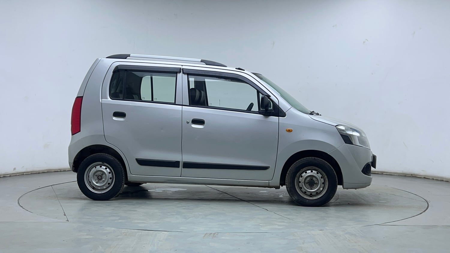 Used 2012 Maruti Suzuki Wagon R LXi Petrol Manual exterior RIGHT SIDE VIEW