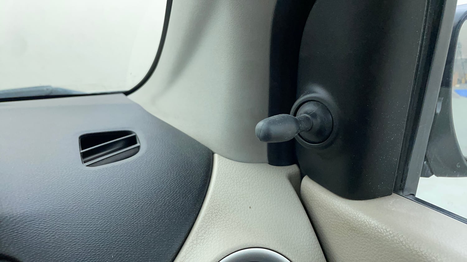 Used 2020 Maruti Suzuki Celerio VXi AMT Petrol Automatic top_features Adjustable ORVM