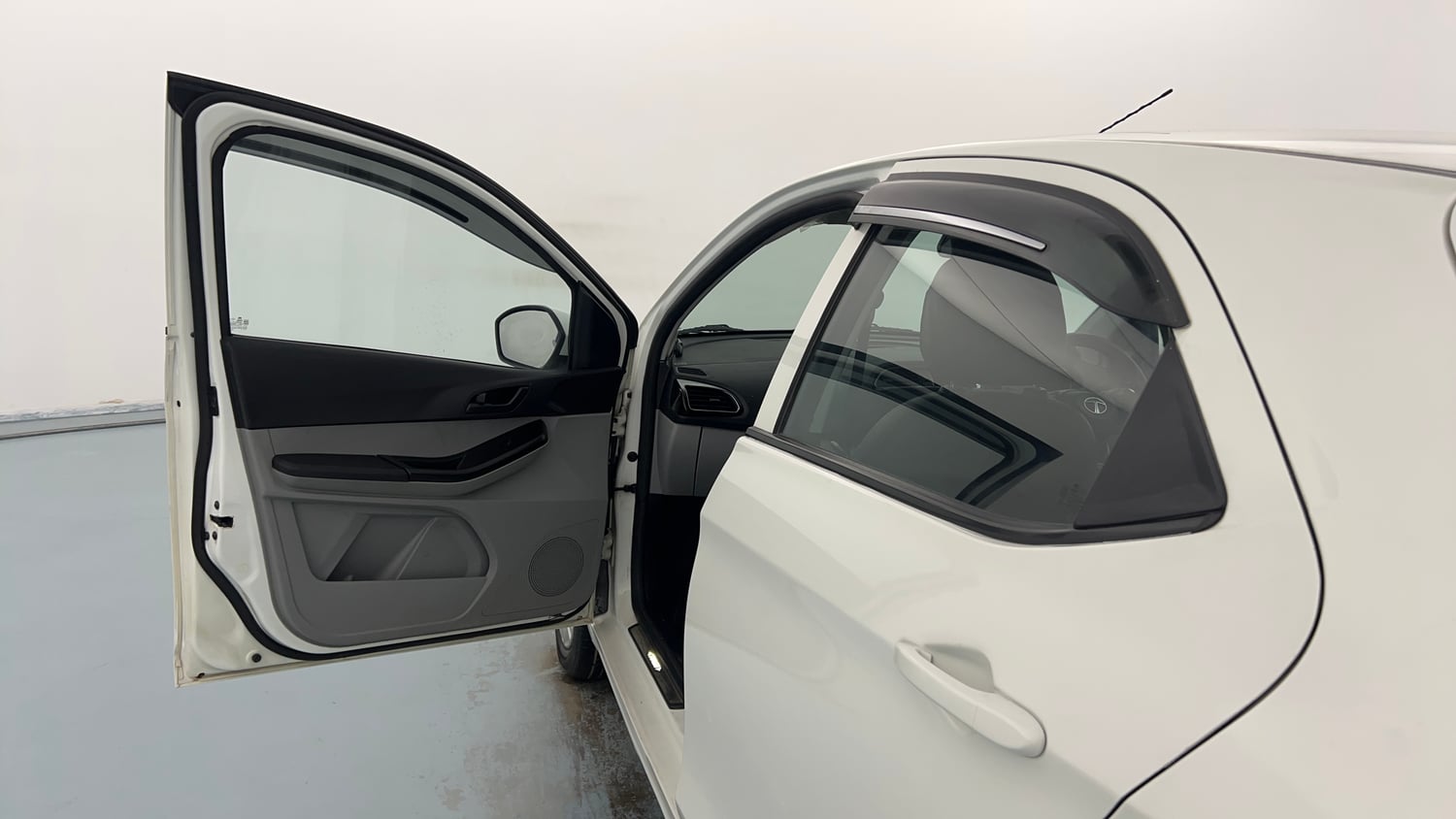 Used 2021 Tata Tiago XT Petrol Manual interior LEFT FRONT DOOR OPEN VIEW