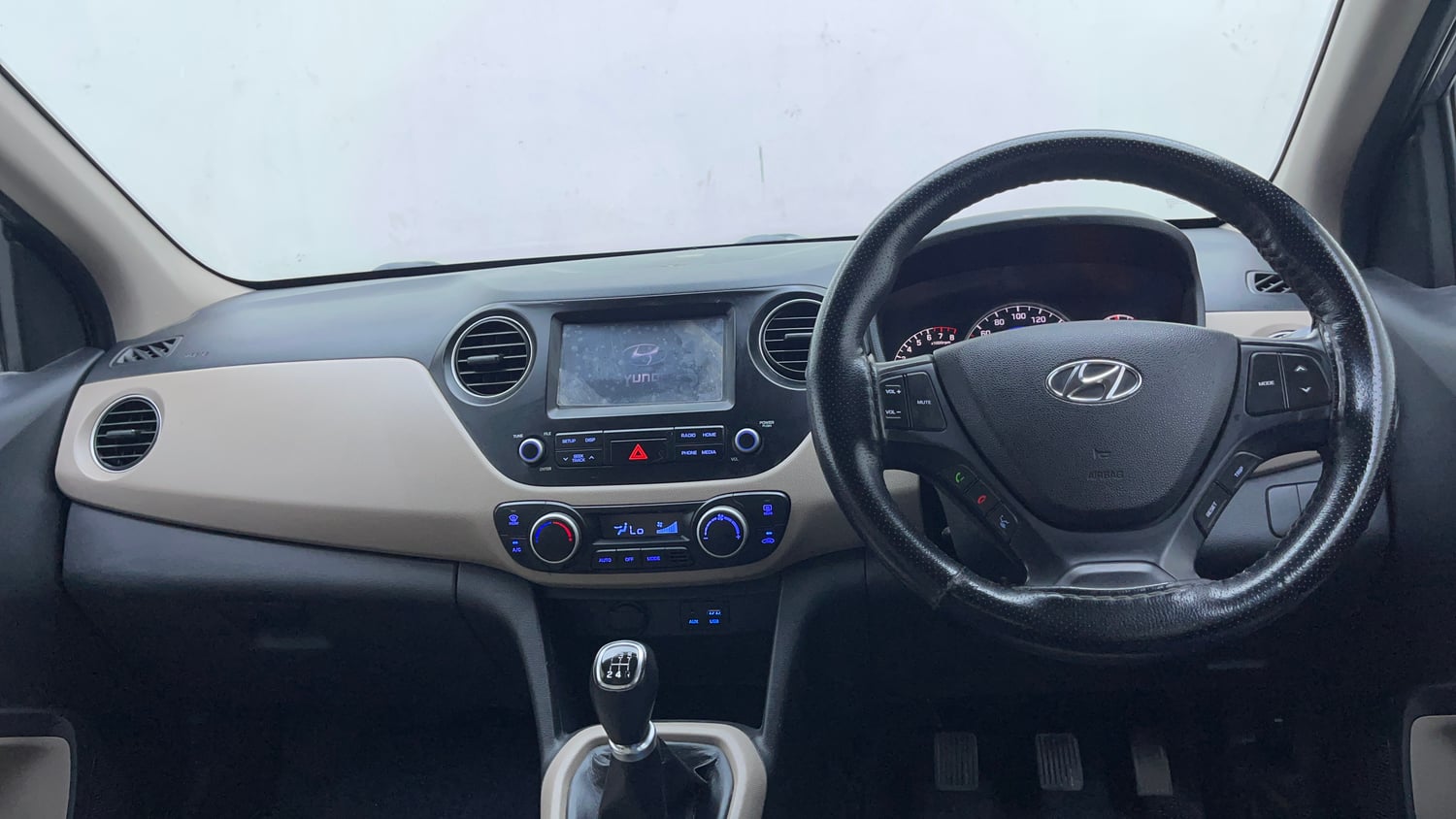 Used 2018 Hyundai Grand i10 Asta 1.2 Kappa VTVT Petrol Manual interior DASHBOARD VIEW