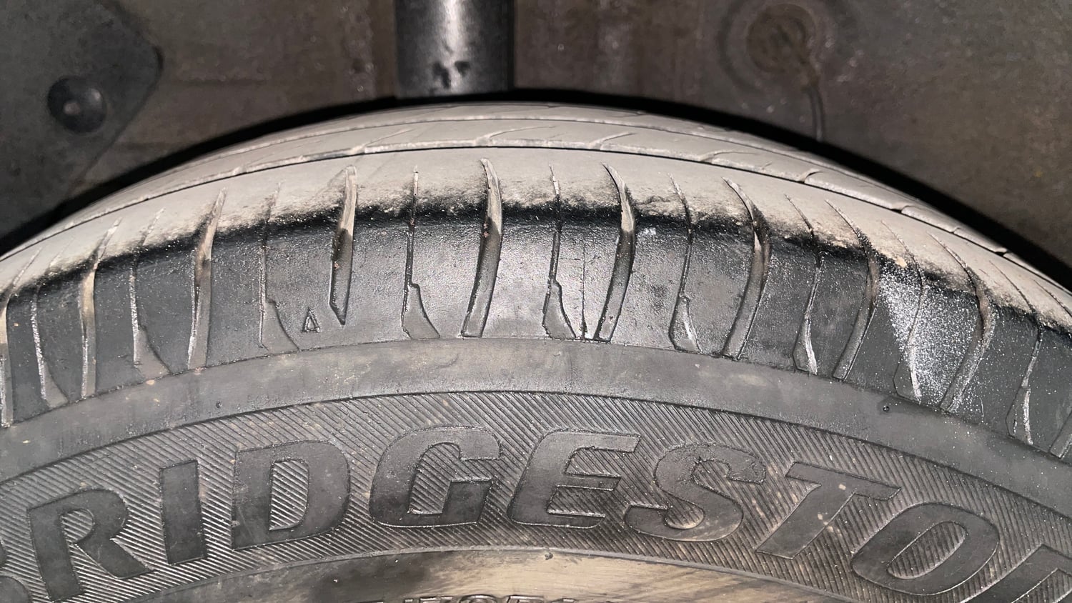 Used 2017 Hyundai Elite i20 Sportz 1.2 Petrol Manual tyres RIGHT REAR TYRE TREAD VIEW