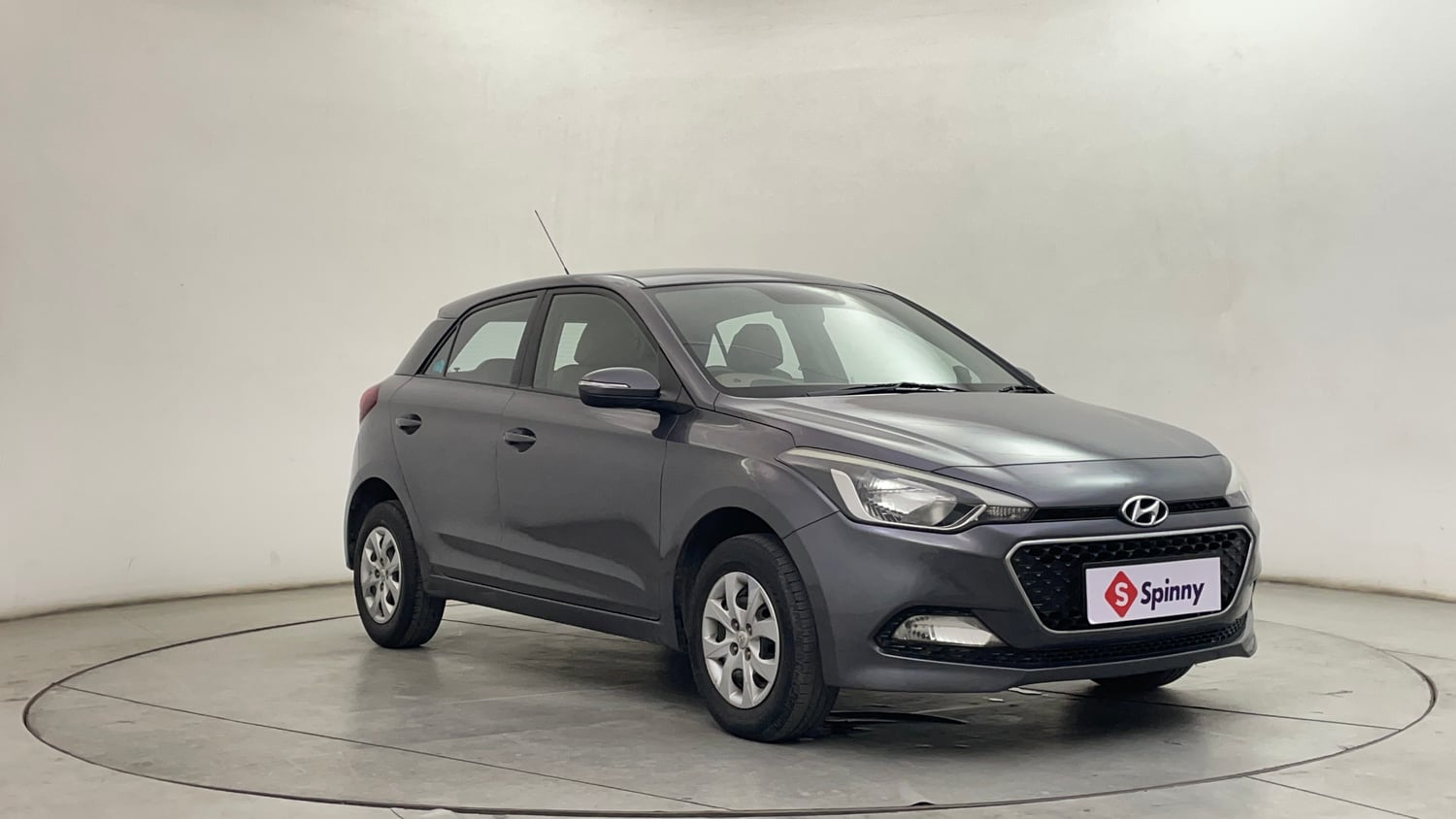 Used 2017 Hyundai Elite i20 Sportz 1.2 Petrol Manual exterior RIGHT FRONT CORNER VIEW