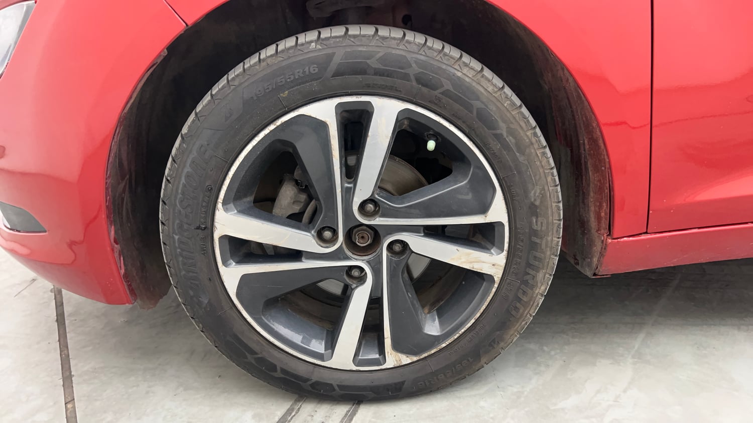 Used 2022 Tata Altroz XZ Diesel Diesel Manual tyres LEFT FRONT TYRE RIM VIEW