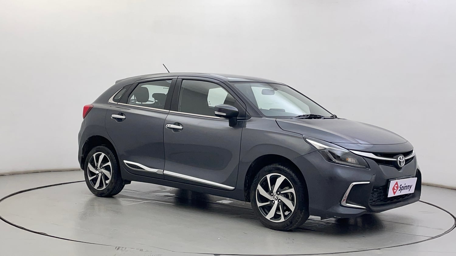 Used 2024 Toyota Glanza G AMT Petrol Automatic exterior RIGHT FRONT CORNER VIEW