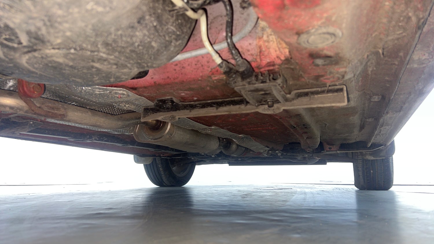 Used 2025 Skoda Slavia Style 1.0L TSI MT Petrol Manual extra REAR RIGHT UNDERBODY VIEW